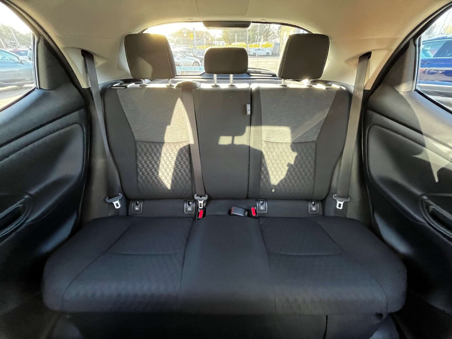 Used Toyota Yaris 2022 for sale - 76957829: Photo 65