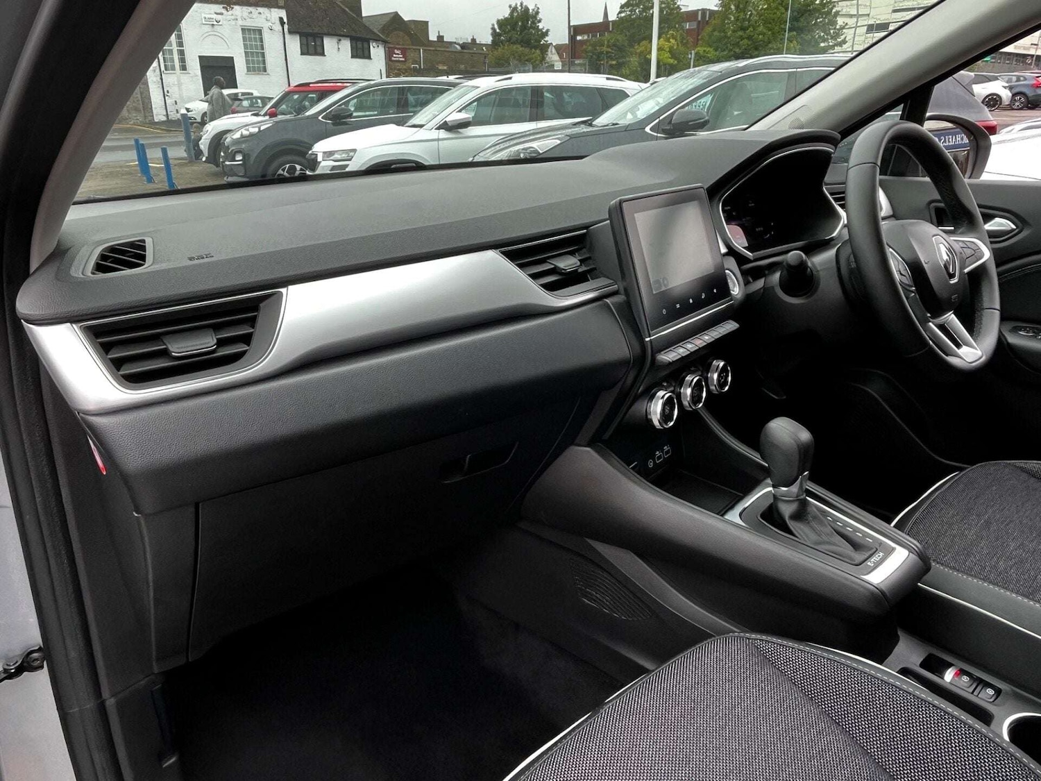 Used Renault Captur 2023 for sale - 76905323: Photo 17