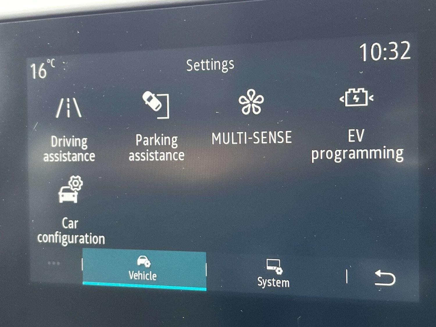 Used Renault Captur 2023 for sale - 76905323: Photo 41