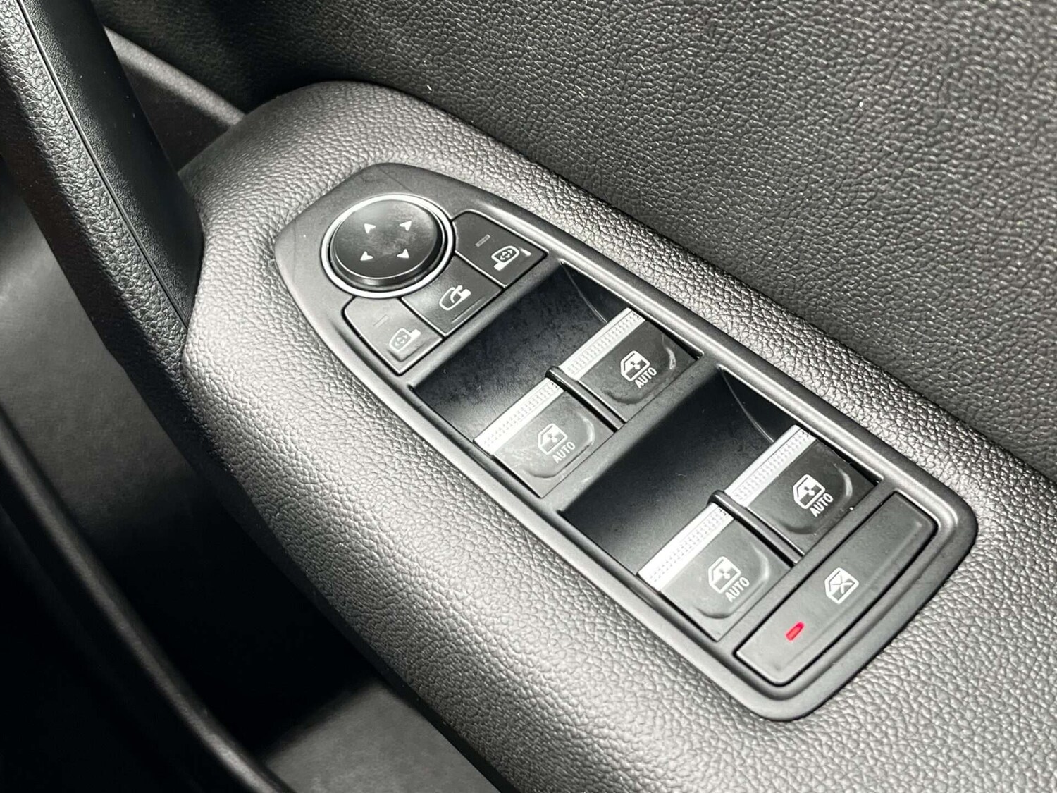 Used Renault Captur 2023 for sale - 76905323: Photo 63