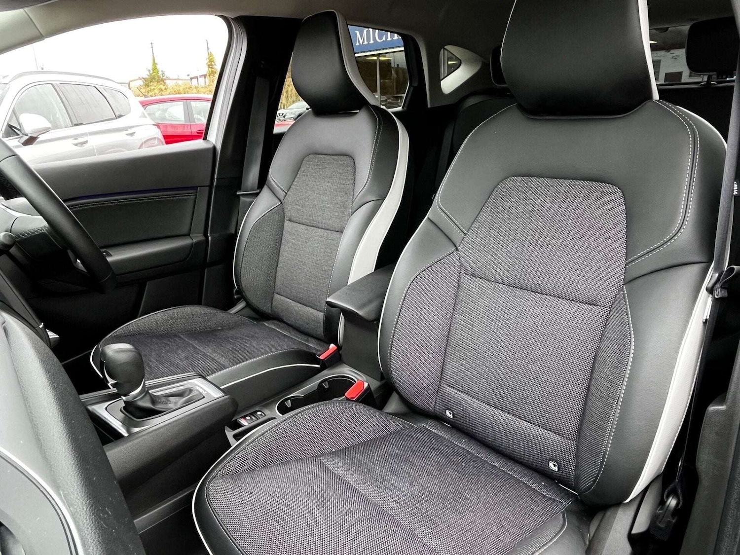 Used Renault Captur 2023 for sale - 76905323: Photo 65