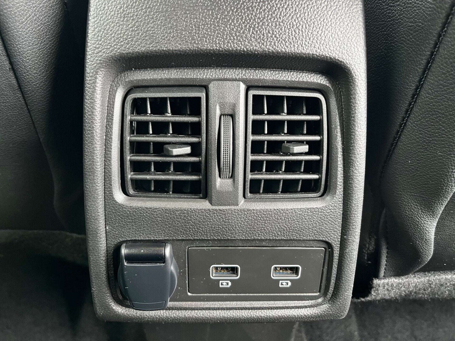 Used Renault Captur 2023 for sale - 76905323: Photo 67