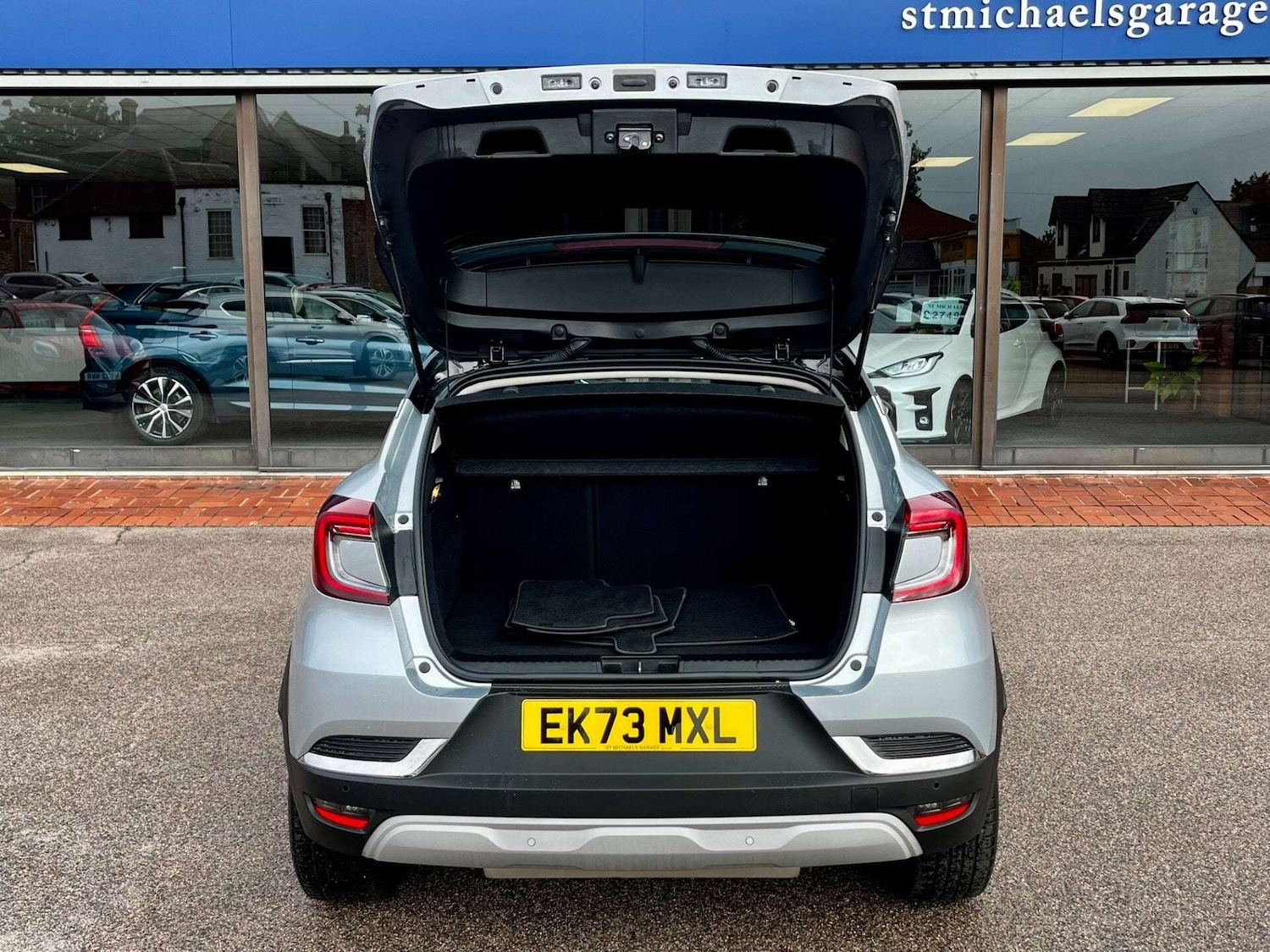 Used Renault Captur 2023 for sale - 76905323: Photo 68