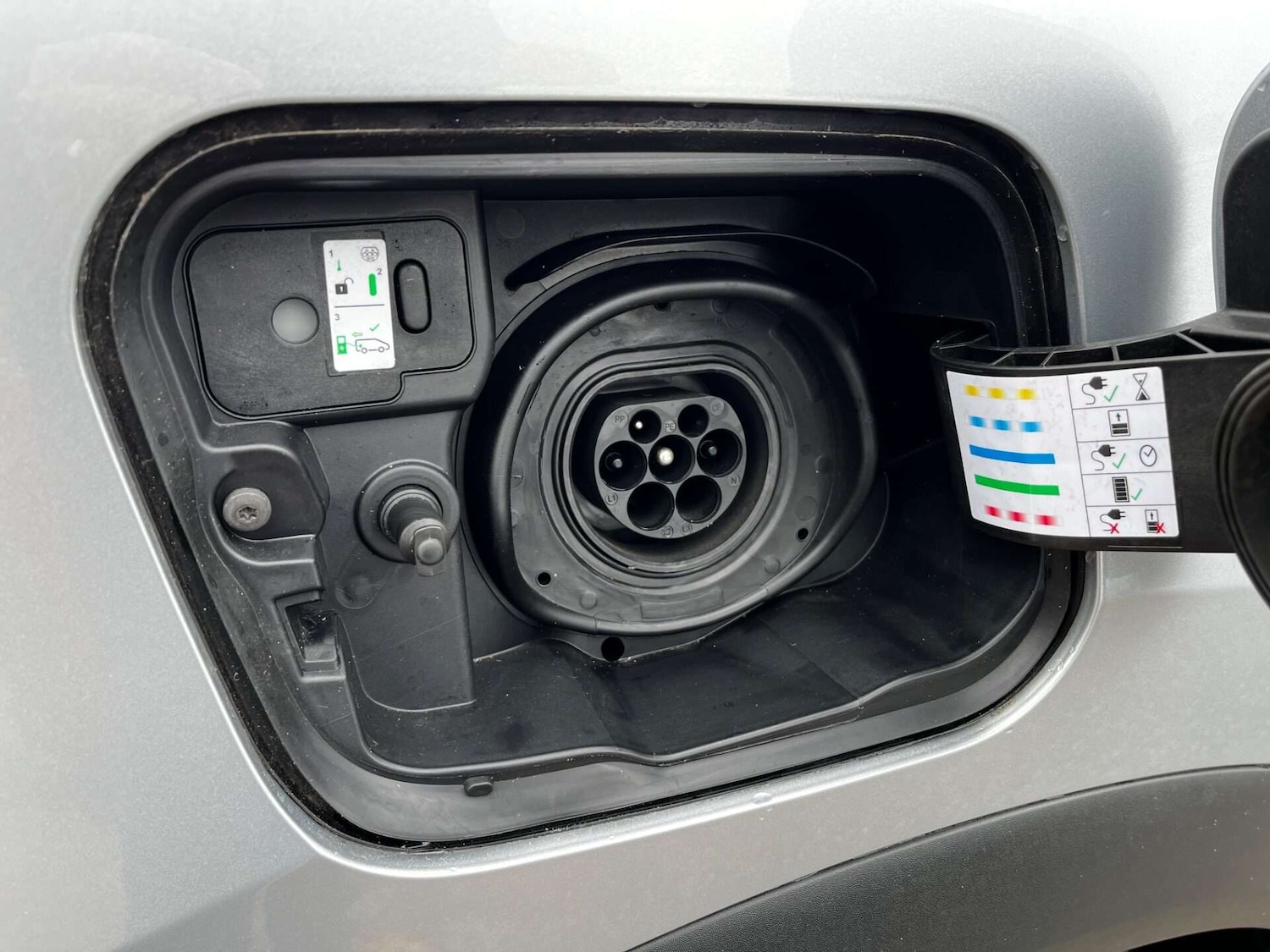 Used Renault Captur 2023 for sale - 76905323: Photo 72