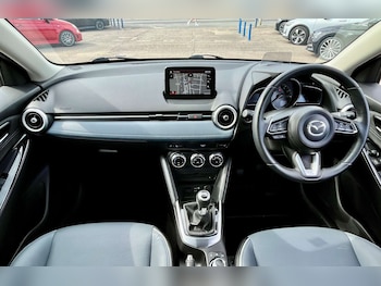 Used Mazda Mazda2 2021 for sale - 79101643: Photo