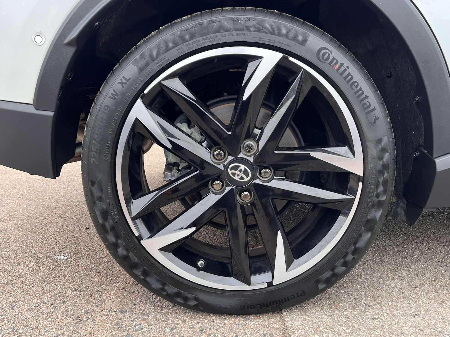 Used Toyota C-HR 2022 for sale - 76905350: Photo 15