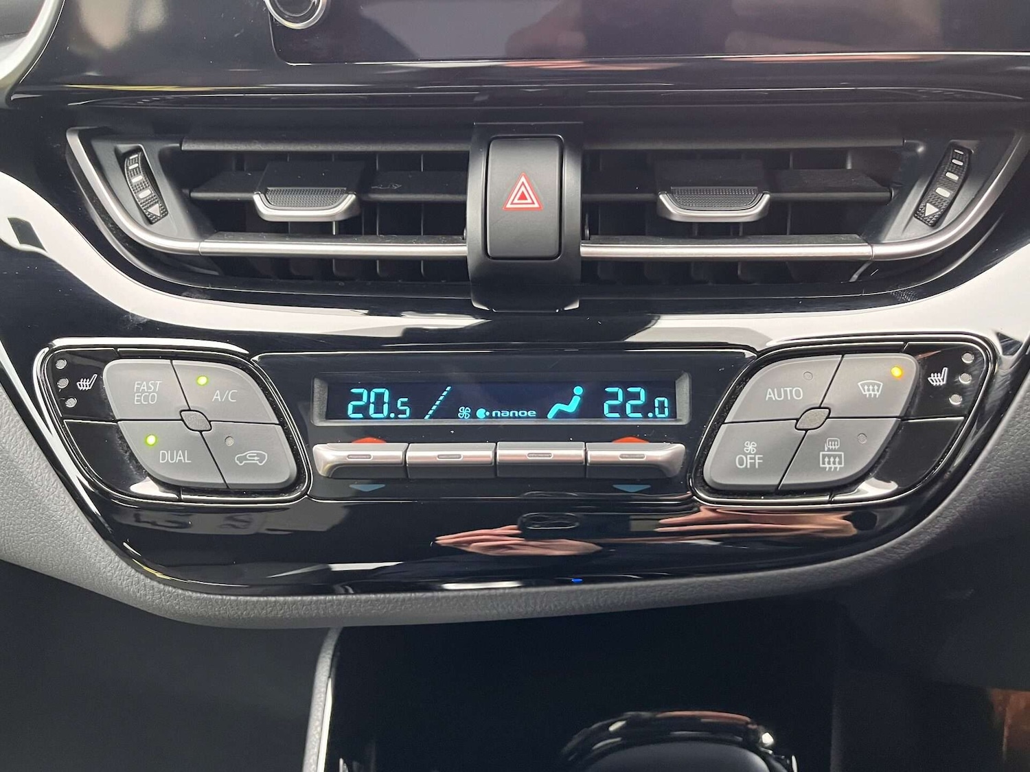 Used Toyota C-HR 2022 for sale - 76905350: Photo 43