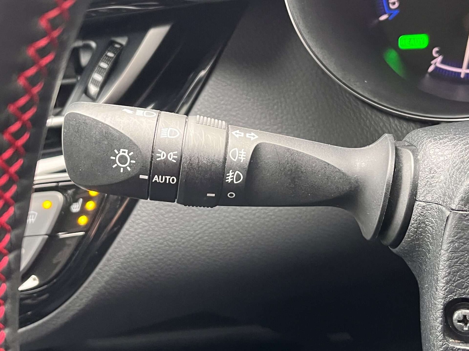 Used Toyota C-HR 2022 for sale - 76905350: Photo 52