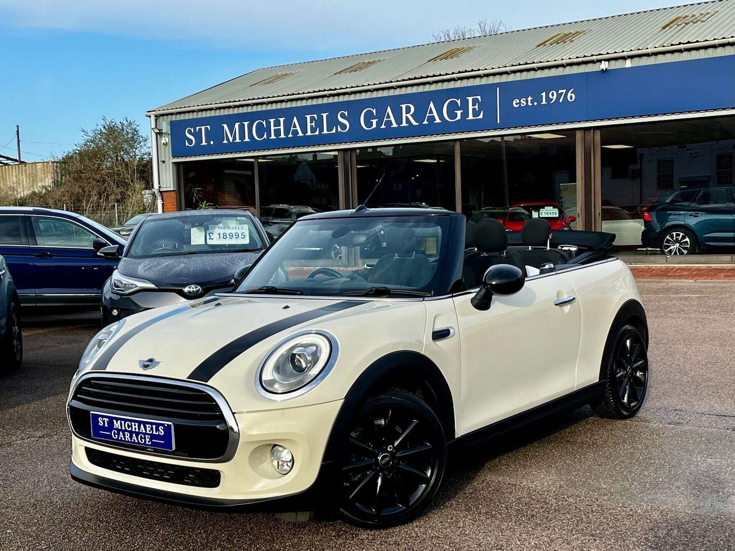 Used MINI Convertible 2018 for sale - 76905237: Photo 1