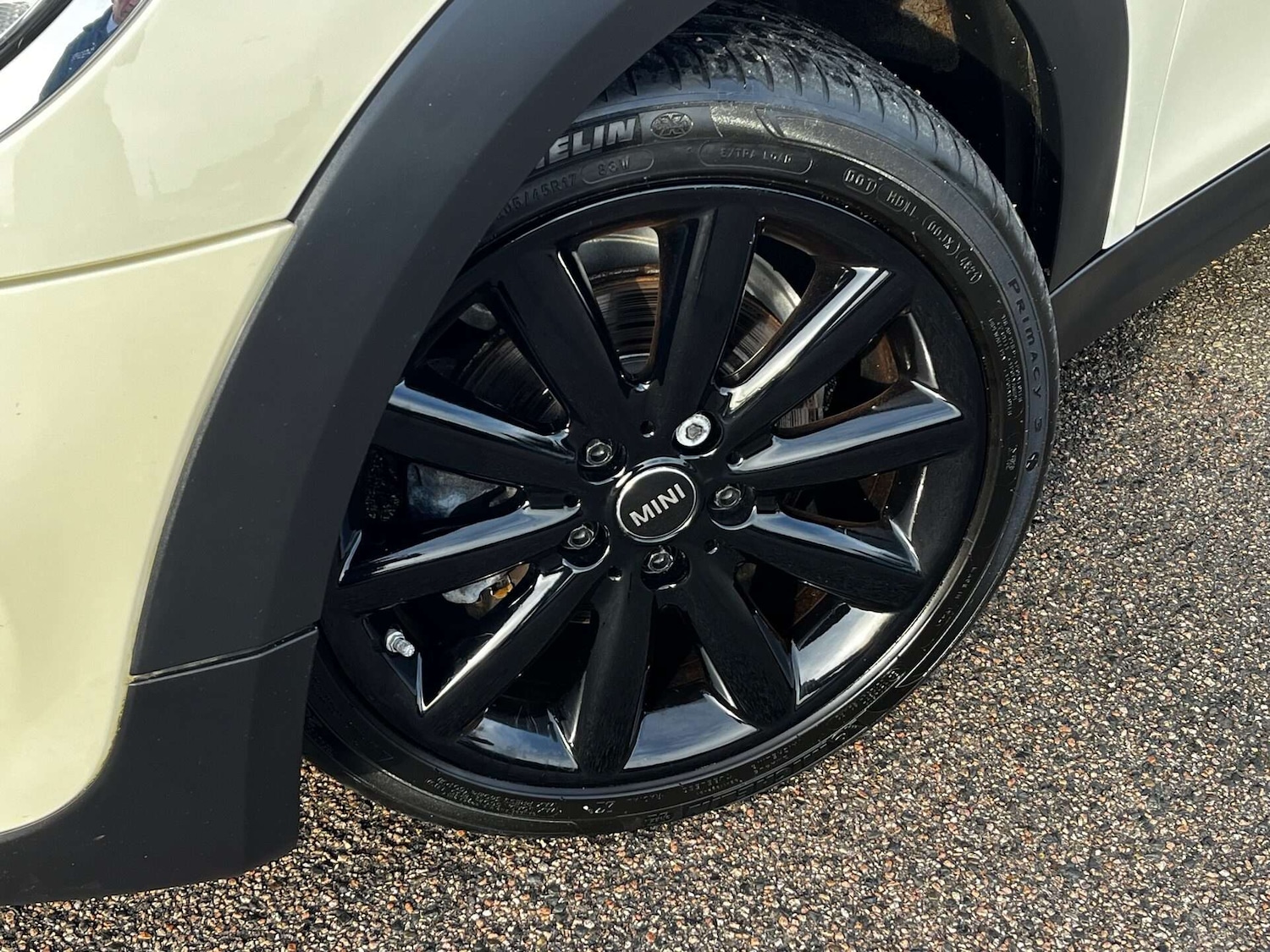 Used MINI Convertible 2018 for sale - 76905237: Photo 3