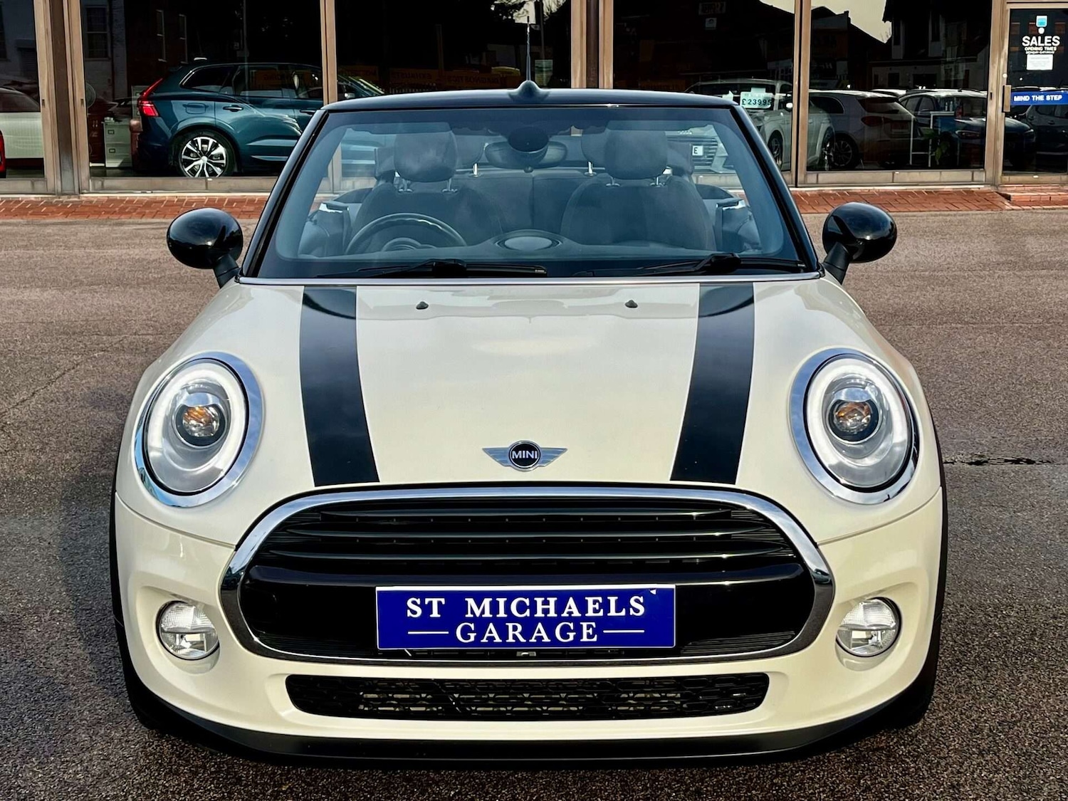 Used MINI Convertible 2018 for sale - 76905237: Photo 5