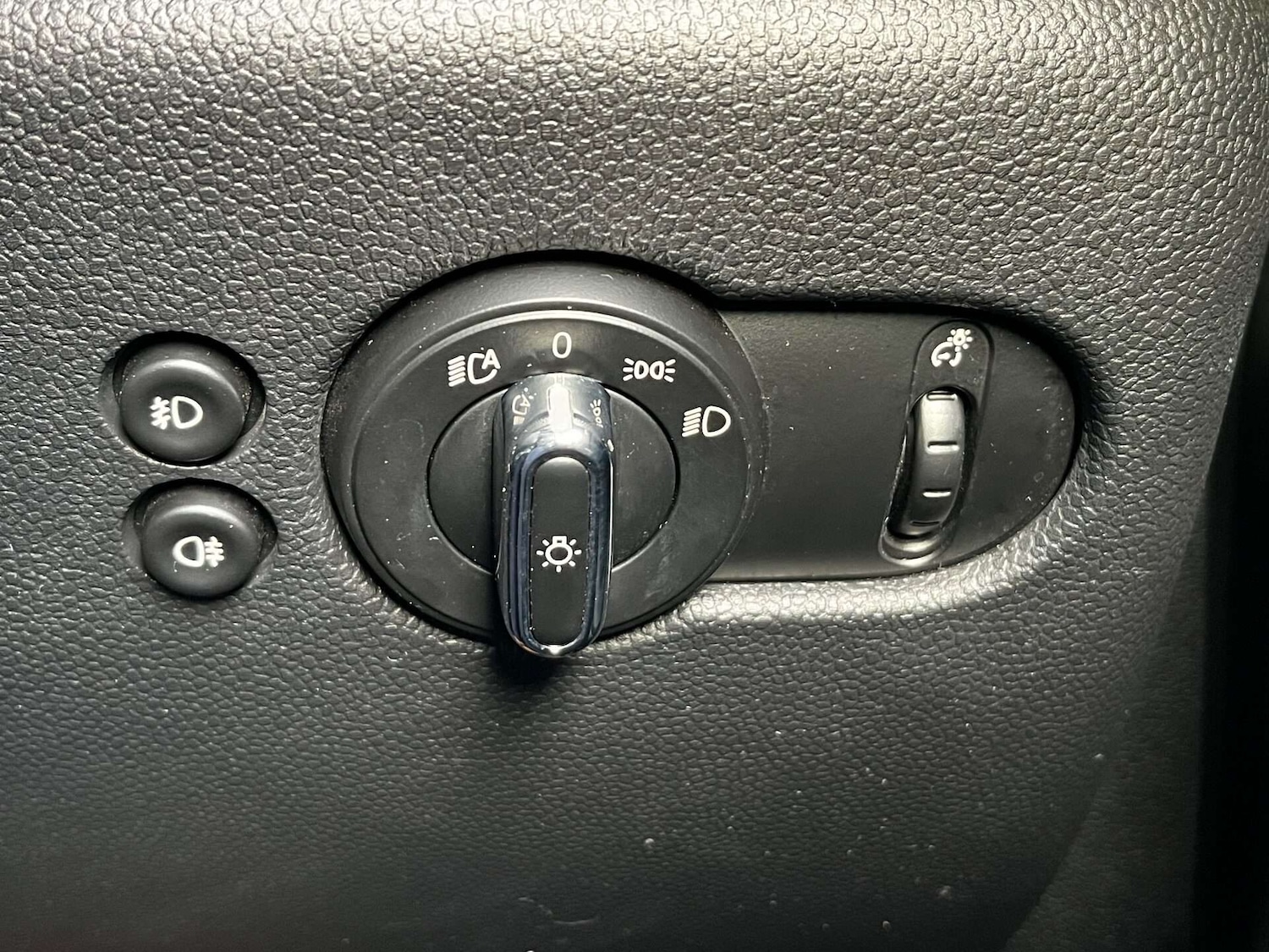 Used MINI Convertible 2018 for sale - 76905237: Photo 58