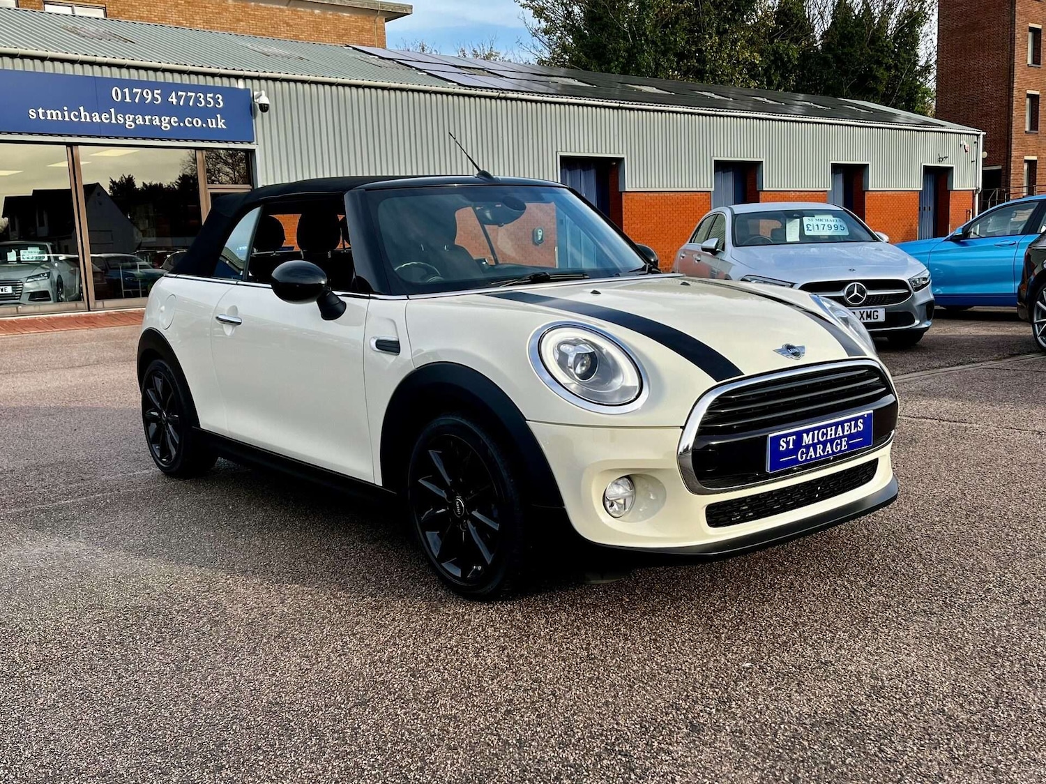 Used MINI Convertible 2018 for sale - 76905237: Photo 73