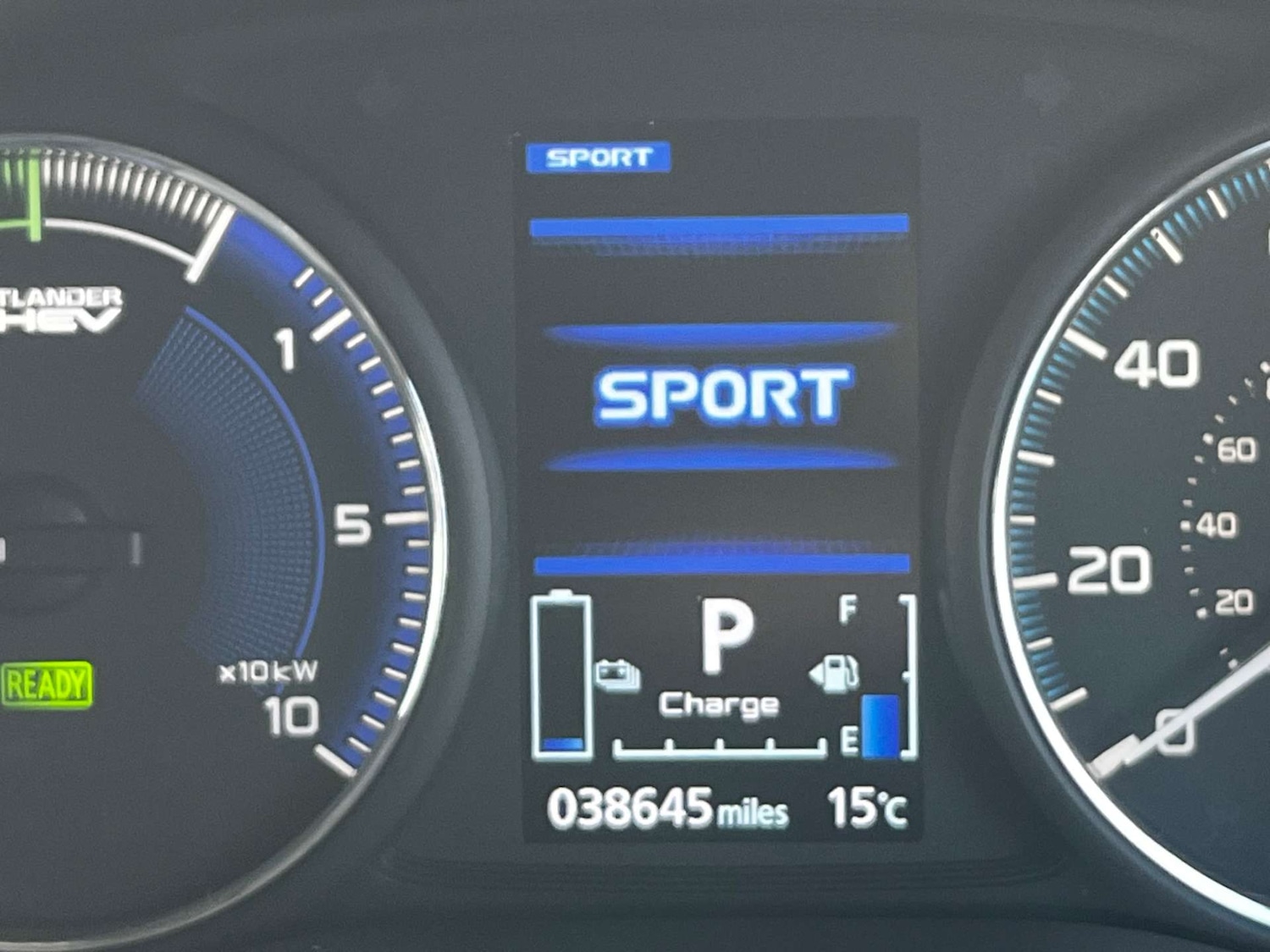 Used Mitsubishi Outlander 2020 for sale - 77632643: Photo 26