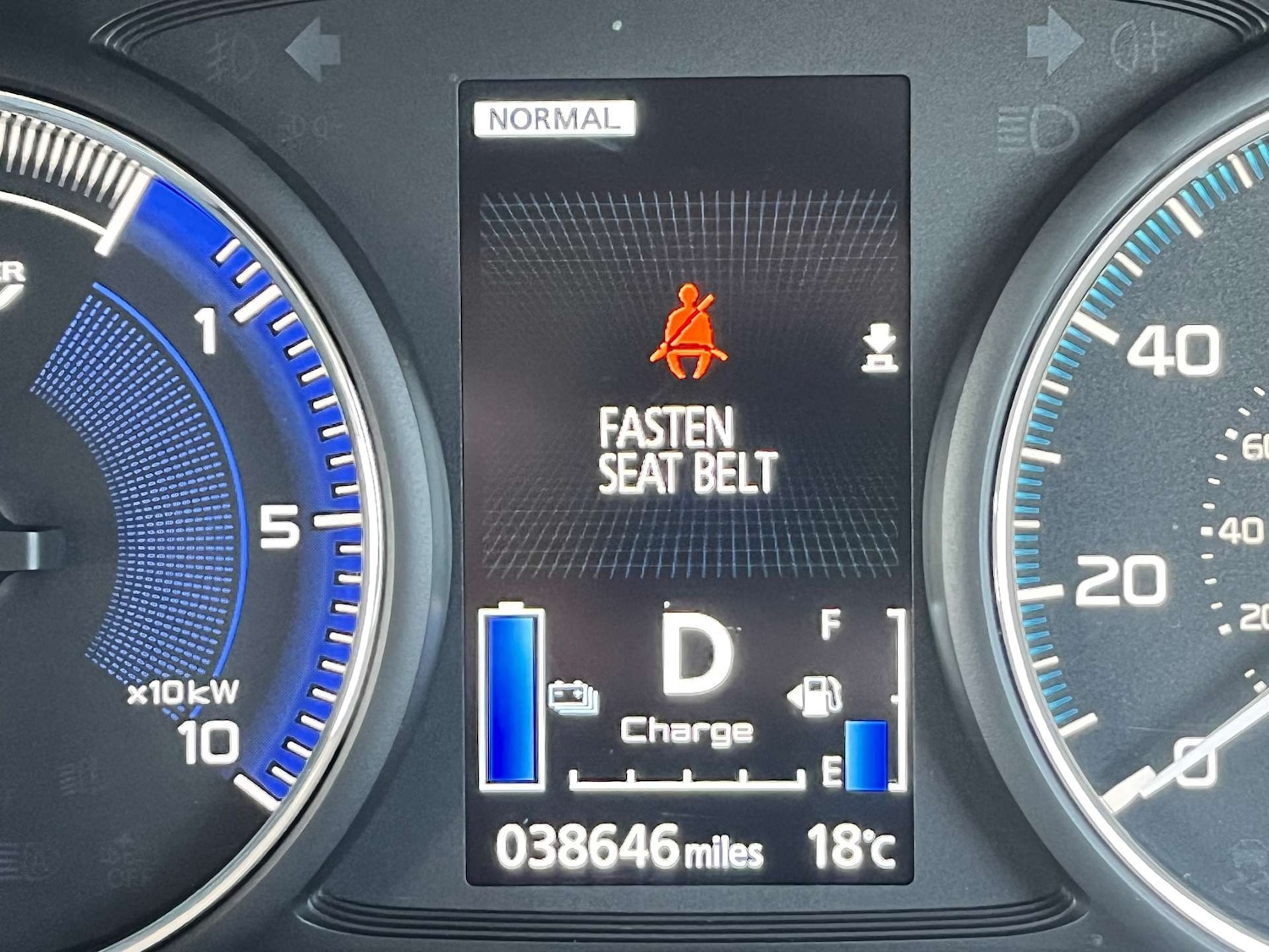 Used Mitsubishi Outlander 2020 for sale - 77632643: Photo 32