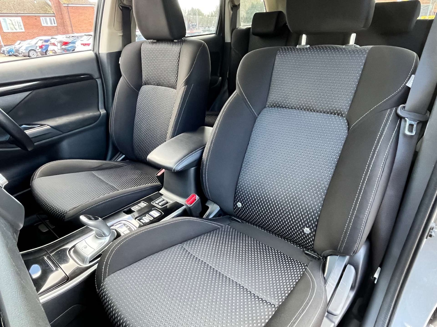 Used Mitsubishi Outlander 2020 for sale - 77632643: Photo 71