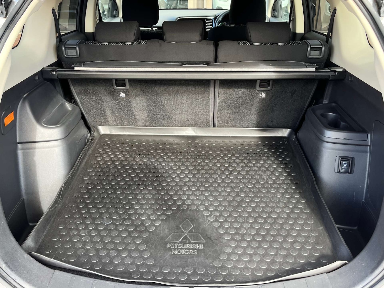 Used Mitsubishi Outlander 2020 for sale - 77632643: Photo 75