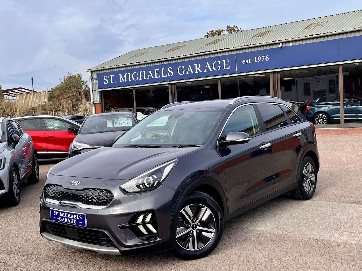 Used Kia Niro 2020 for sale - 76905345: Photo 1
