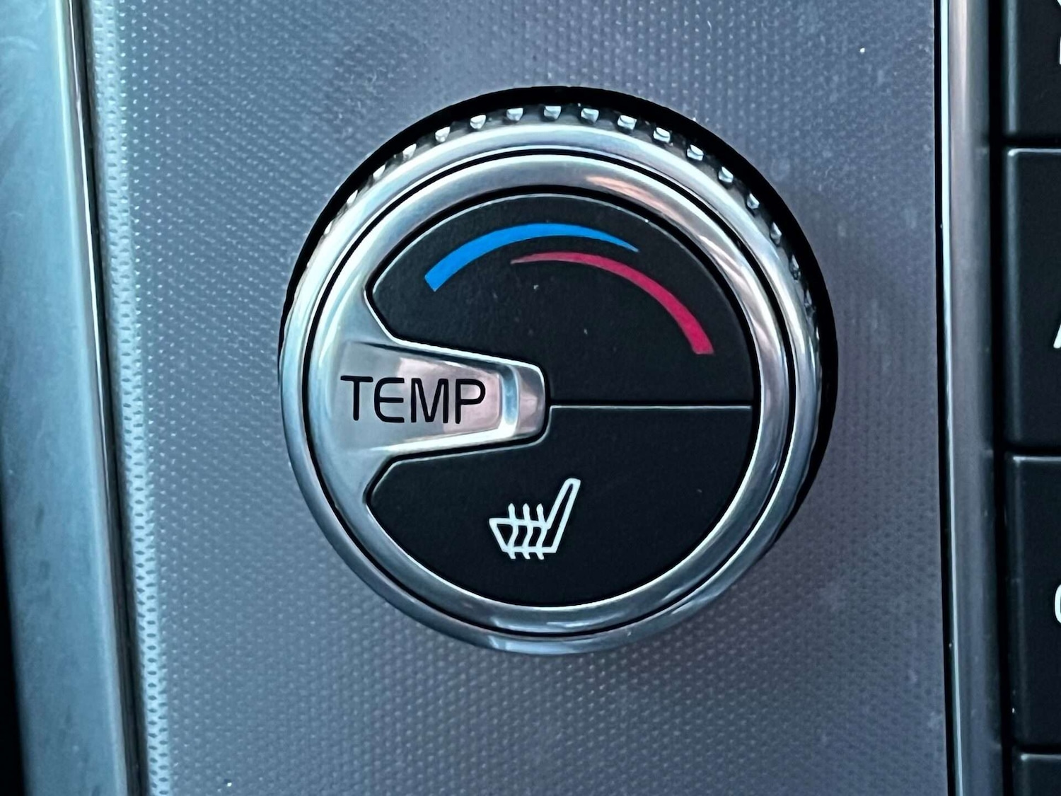 Used Volvo XC60 2017 for sale - 76905371: Photo 42