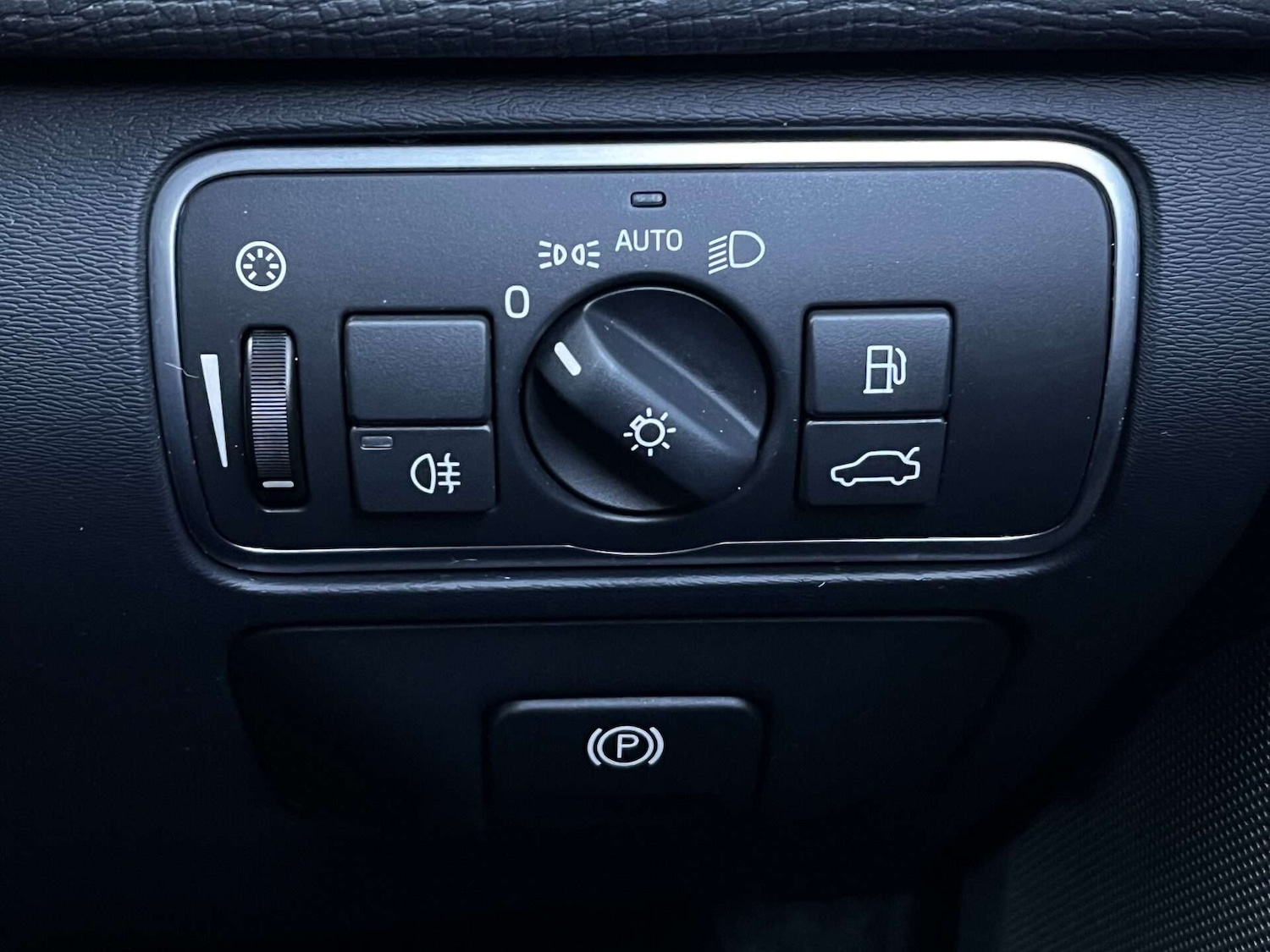 Used Volvo XC60 2017 for sale - 76905371: Photo 50