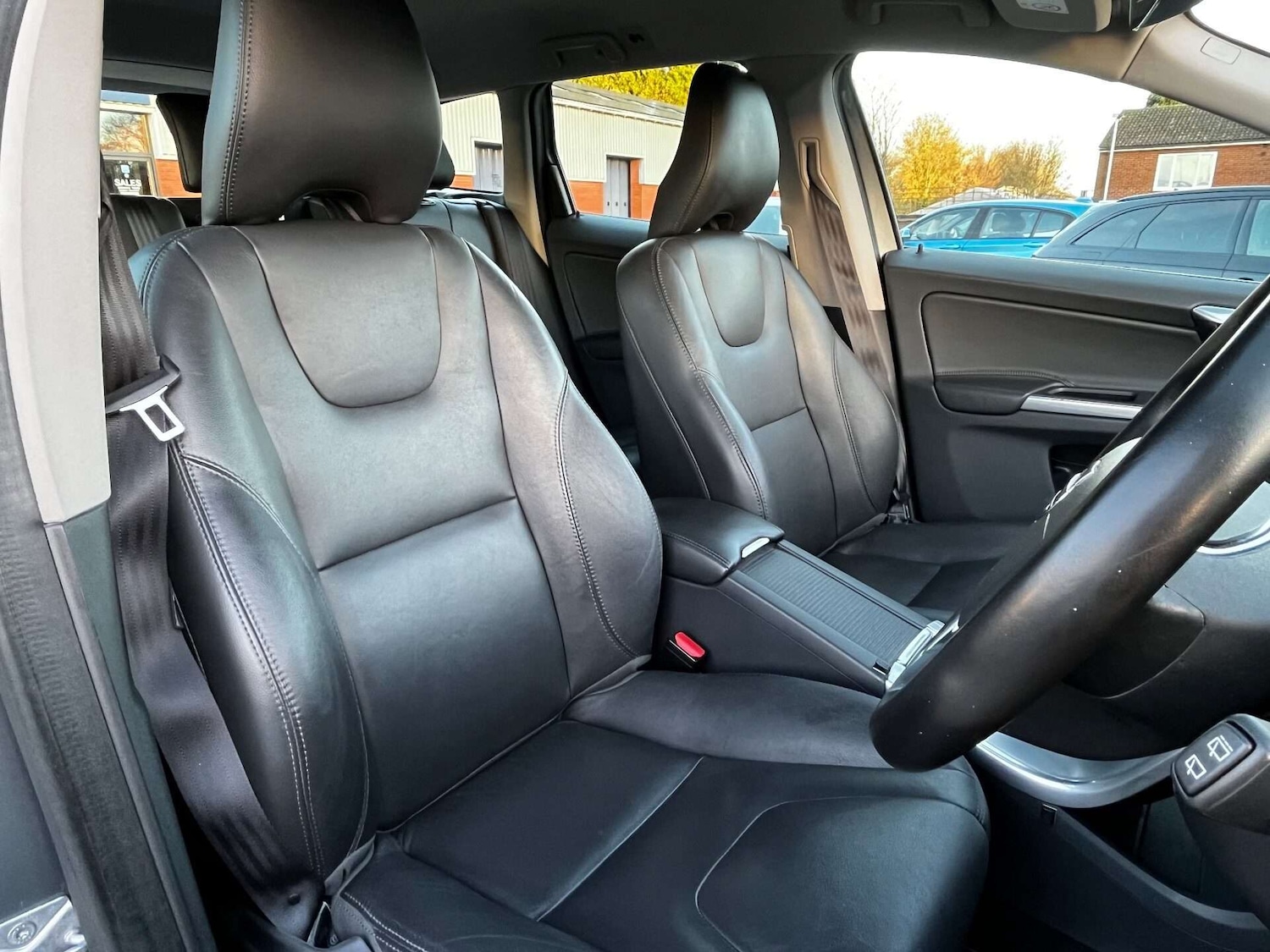 Used Volvo XC60 2017 for sale - 76905371: Photo 52