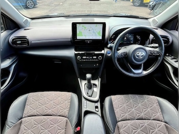 Used Toyota Yaris Cross 2023 for sale - 78523333: Photo