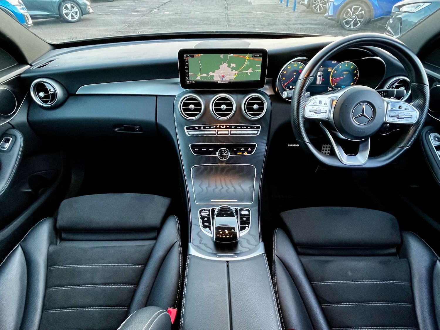 Used Mercedes-Benz C Class 2019 for sale - 77148645: Photo 2