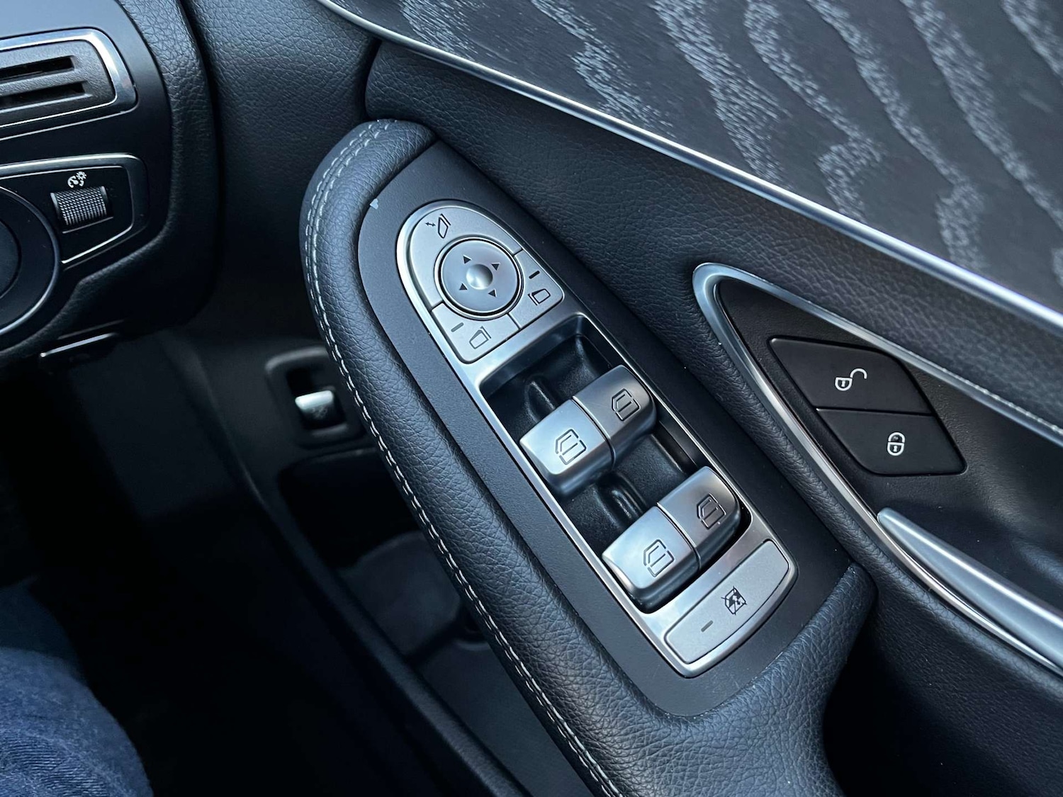 Used Mercedes-Benz C Class 2019 for sale - 77148645: Photo 67