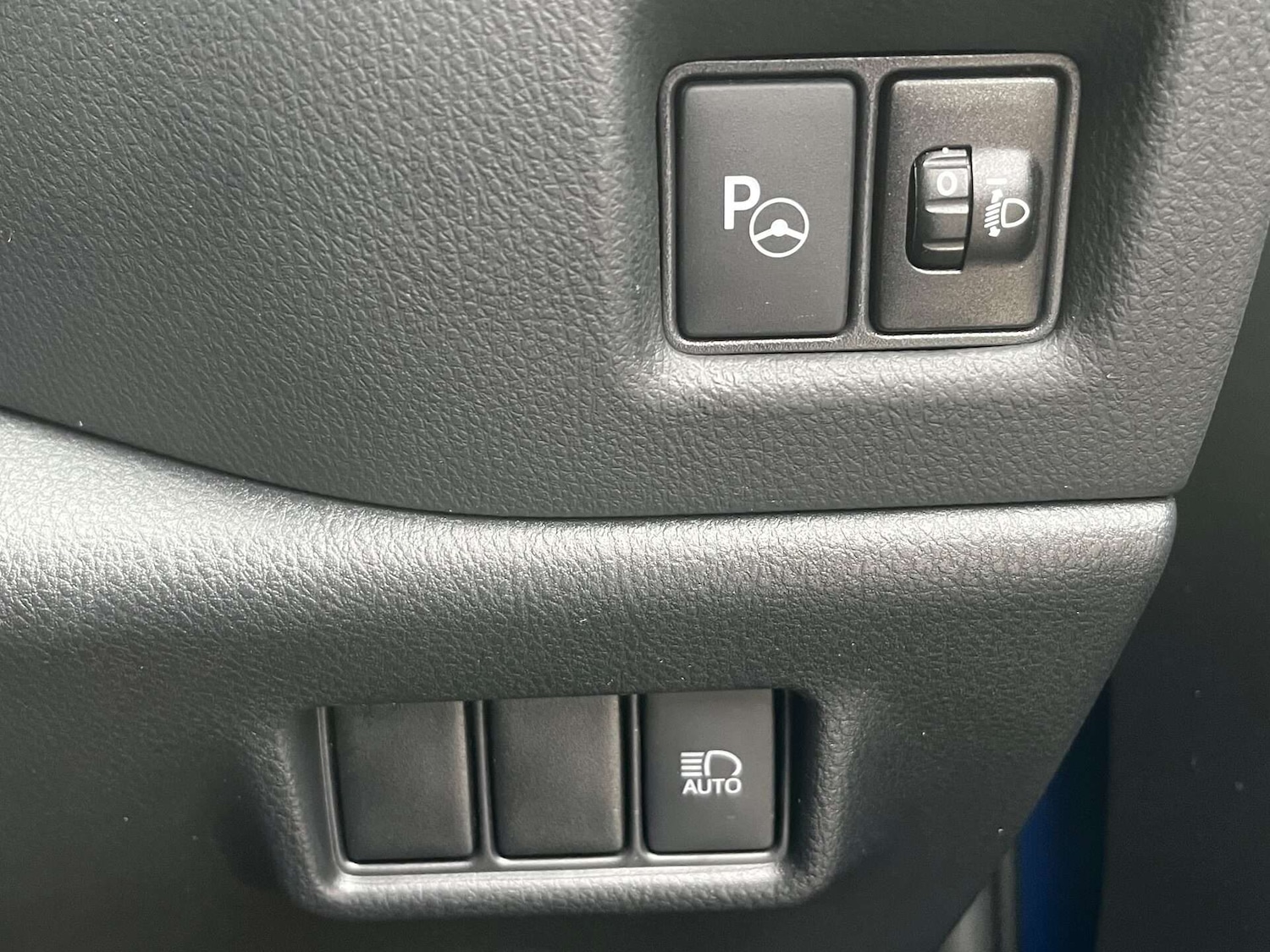 Used Toyota C-HR 2021 for sale - 76957756: Photo 56