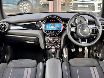 Used MINI Hatch 2022 for sale - 76905353: Photo