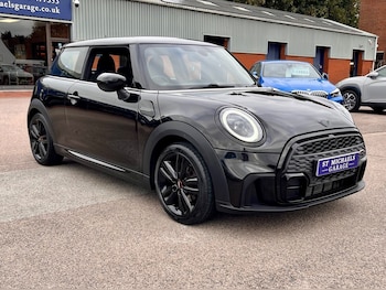 Used MINI Hatch 2022 for sale - 76232925: Photo