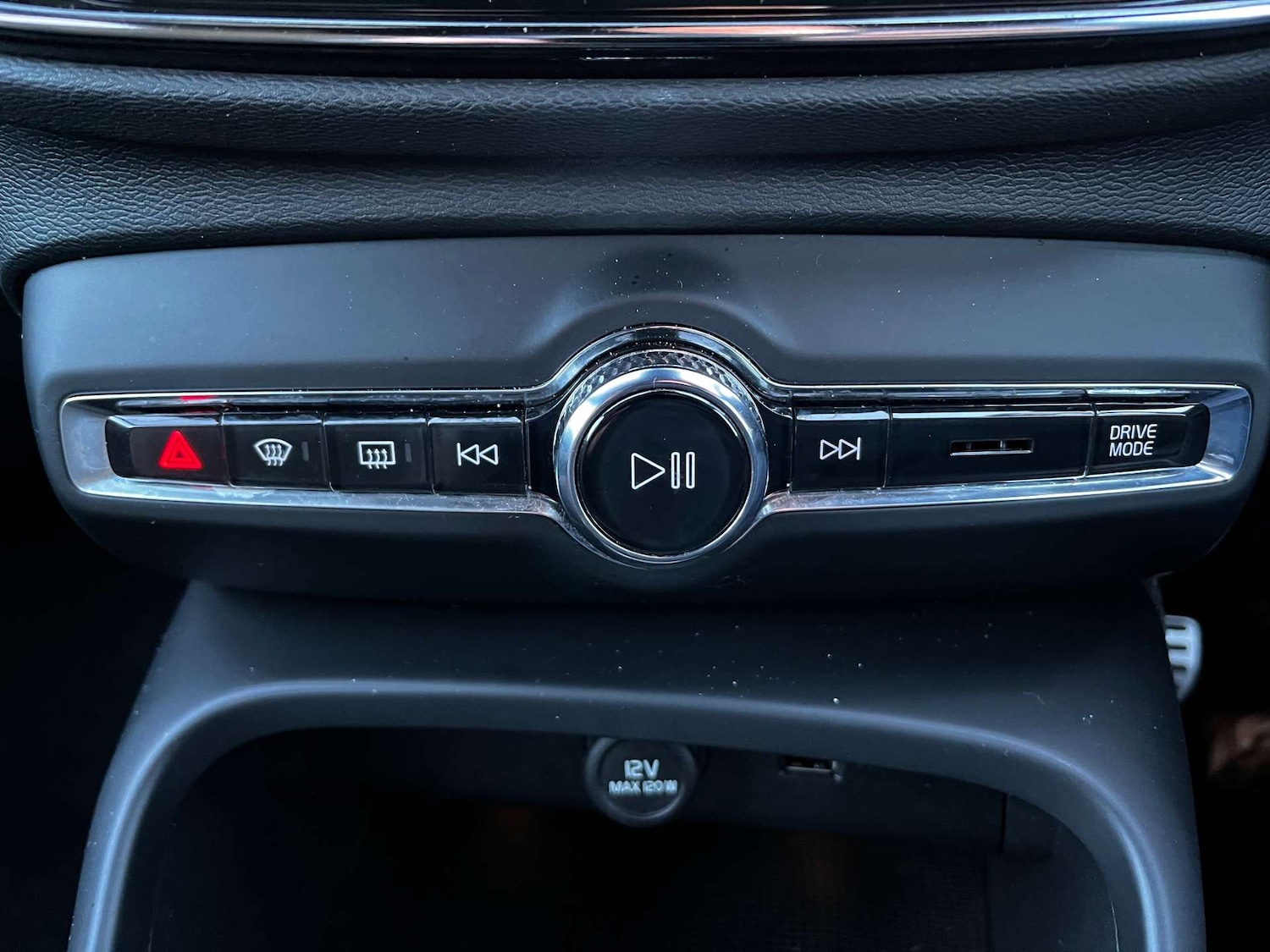 Used Volvo XC40 2020 for sale - 77195873: Photo 41