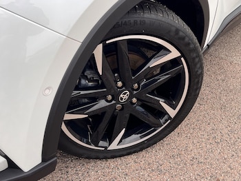 Used Toyota C-HR 2022 for sale - 76264529: Photo 3