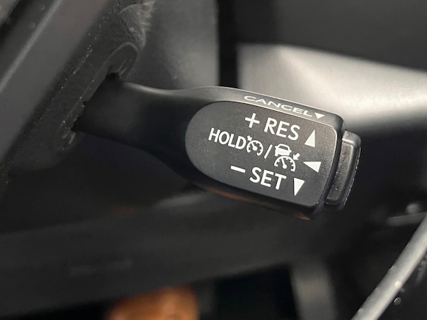 Used Toyota C-HR 2022 for sale - 76264529: Photo 54