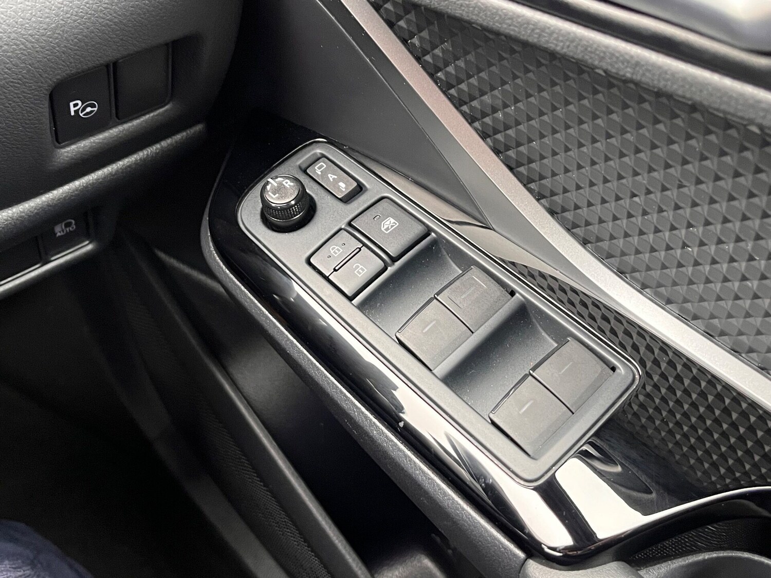 Used Toyota C-HR 2022 for sale - 76264529: Photo 58