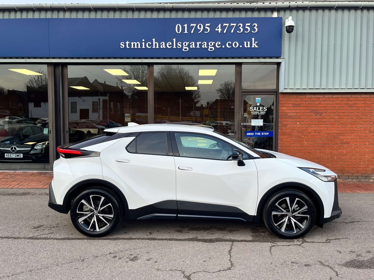 Used Toyota C-HR 2024 for sale - 76905308: Photo 10