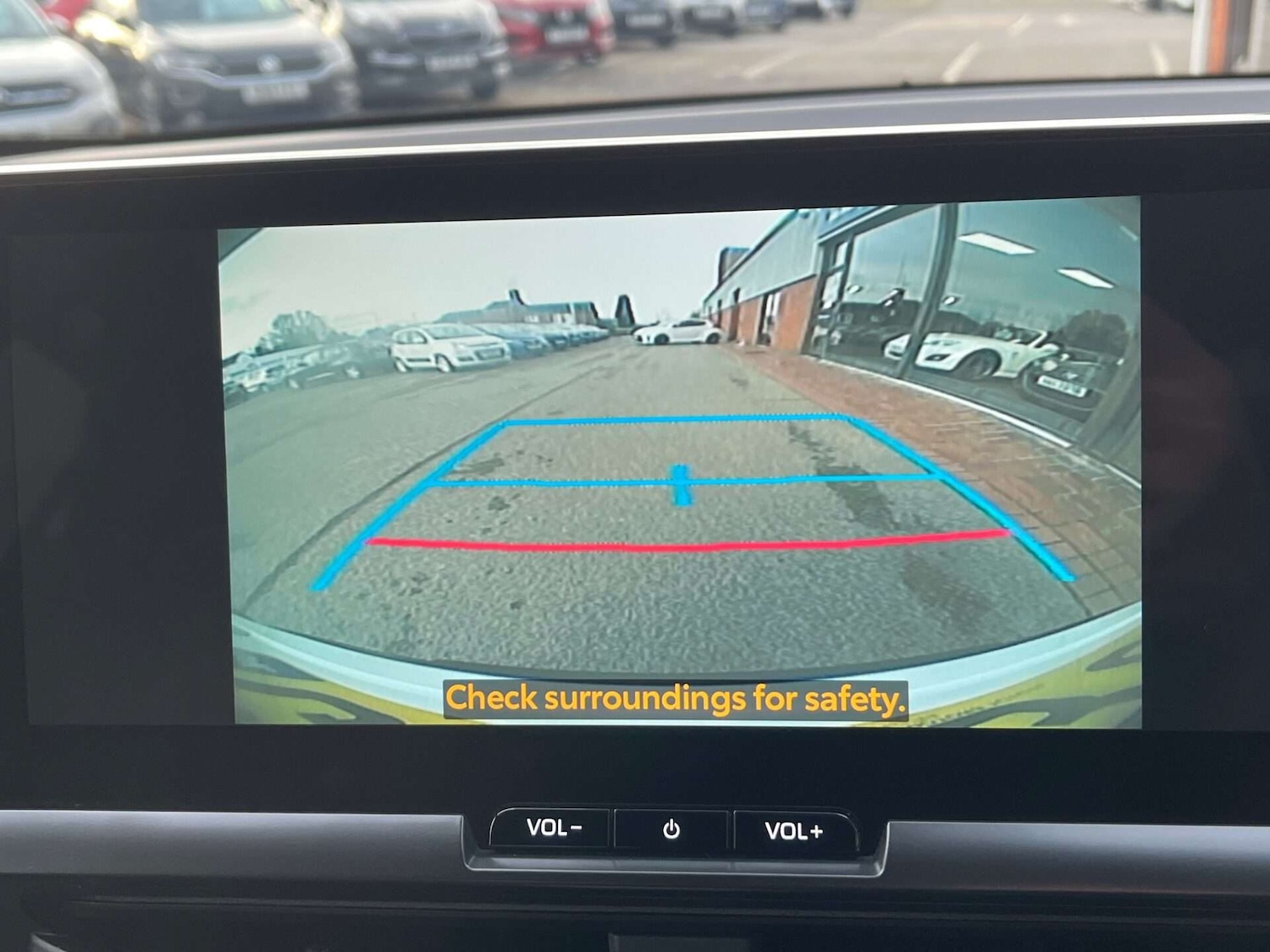 Used Toyota C-HR 2024 for sale - 76905308: Photo 34