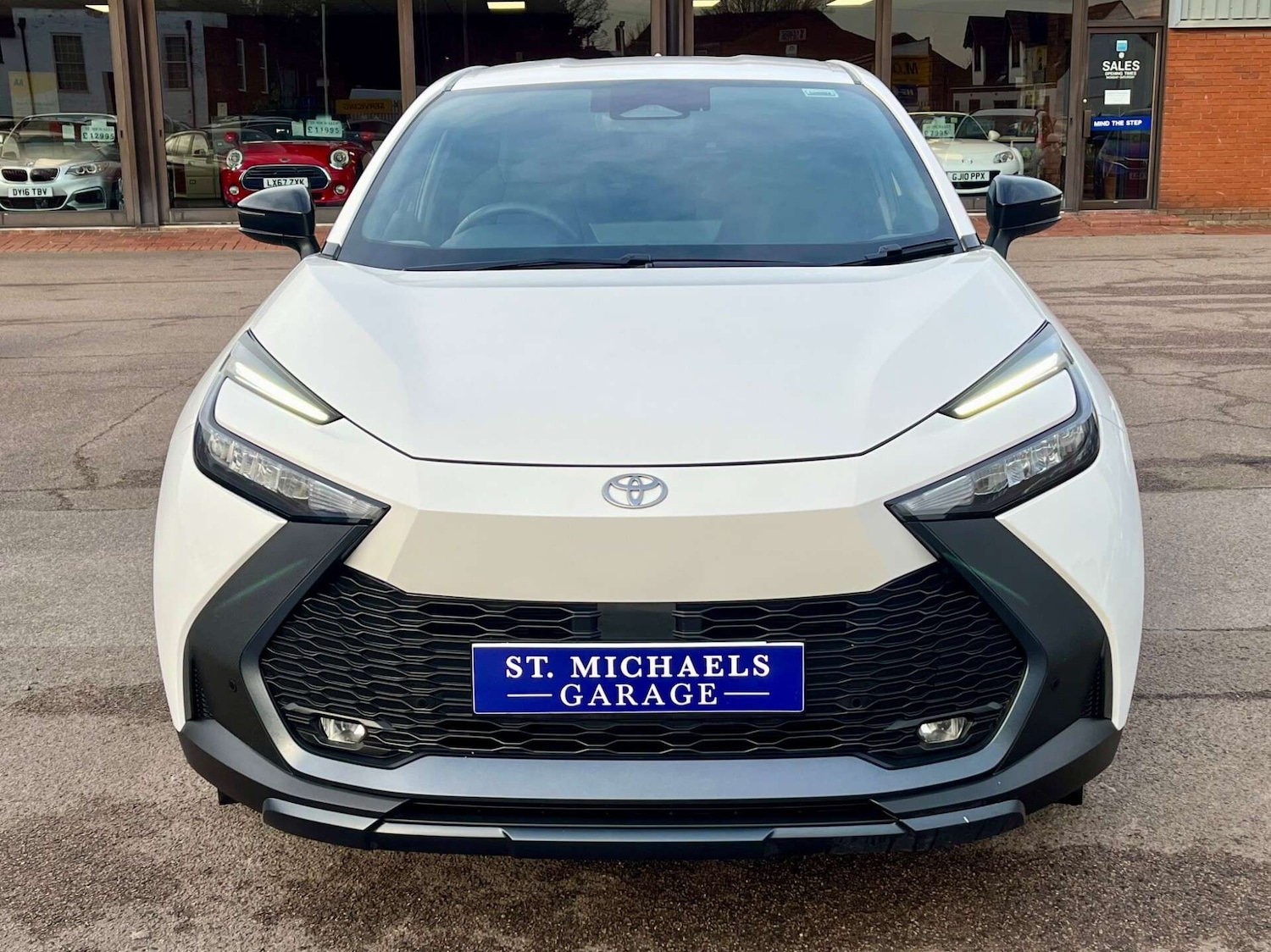Used Toyota C-HR 2024 for sale - 76905308: Photo 5