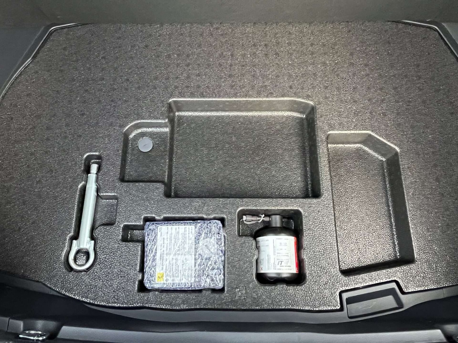 Used Toyota C-HR 2024 for sale - 76905308: Photo 64