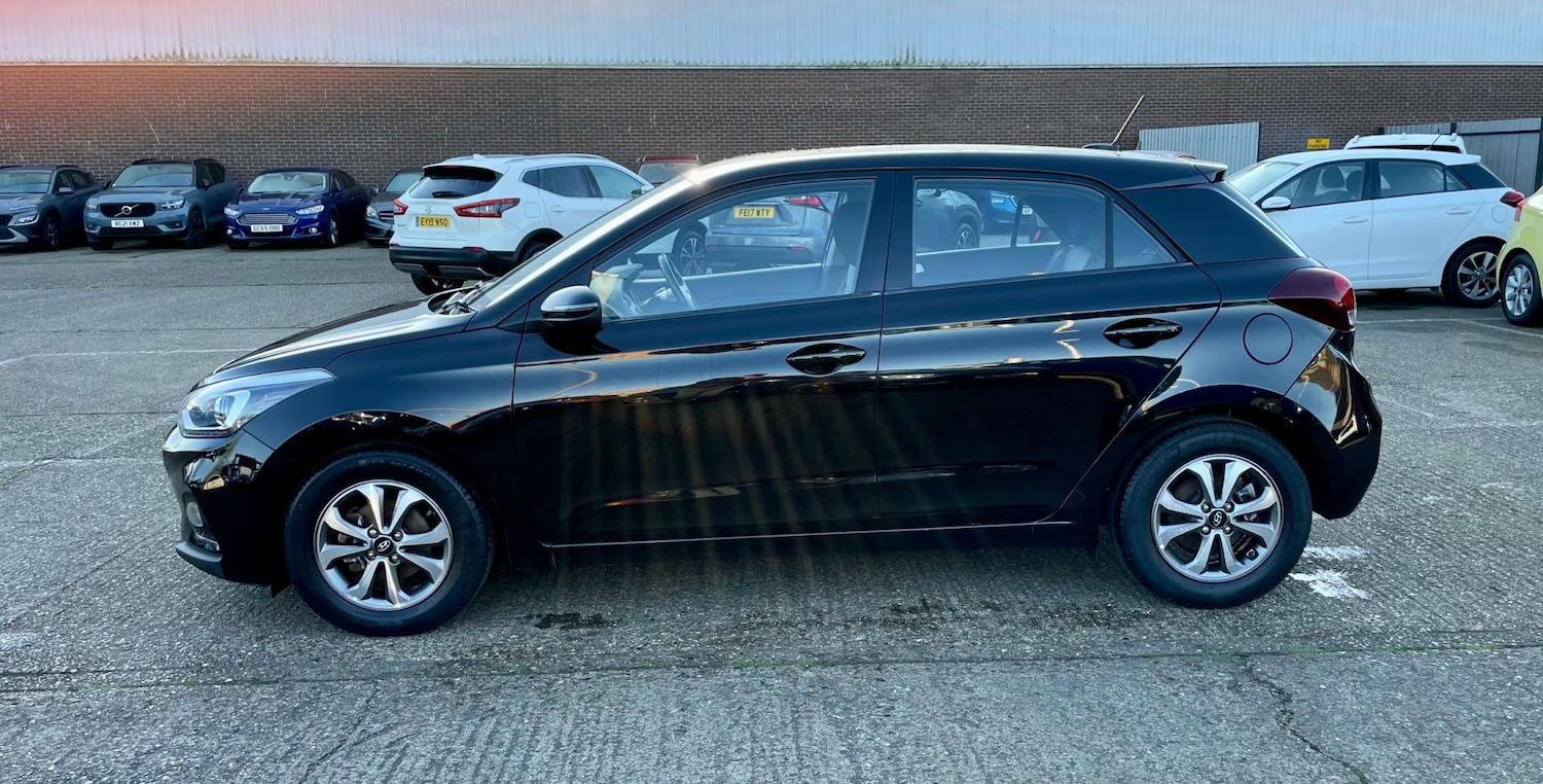 Used Hyundai i20 2019 for sale - 77086082: Photo 11