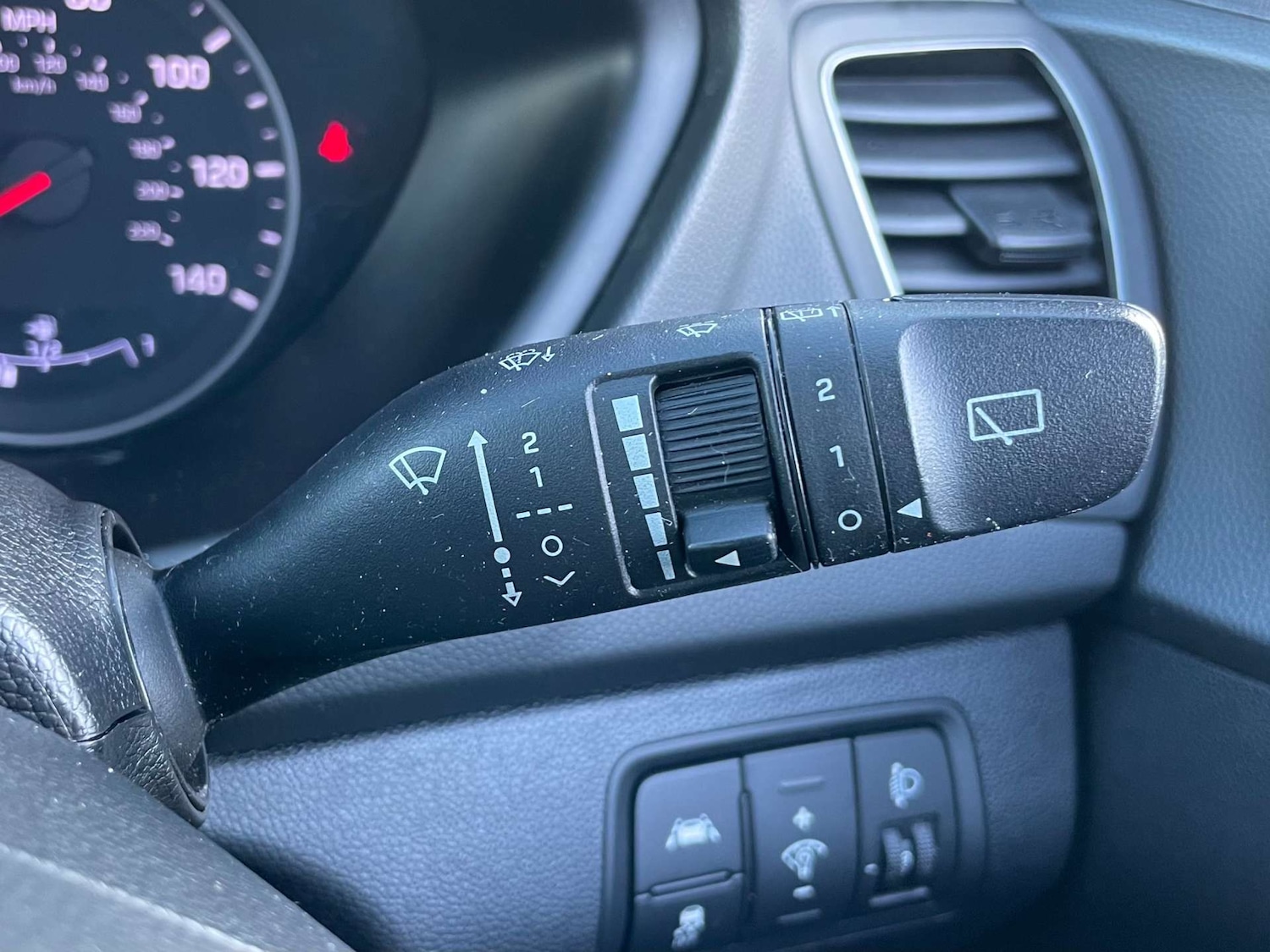 Used Hyundai i20 2019 for sale - 77086082: Photo 51