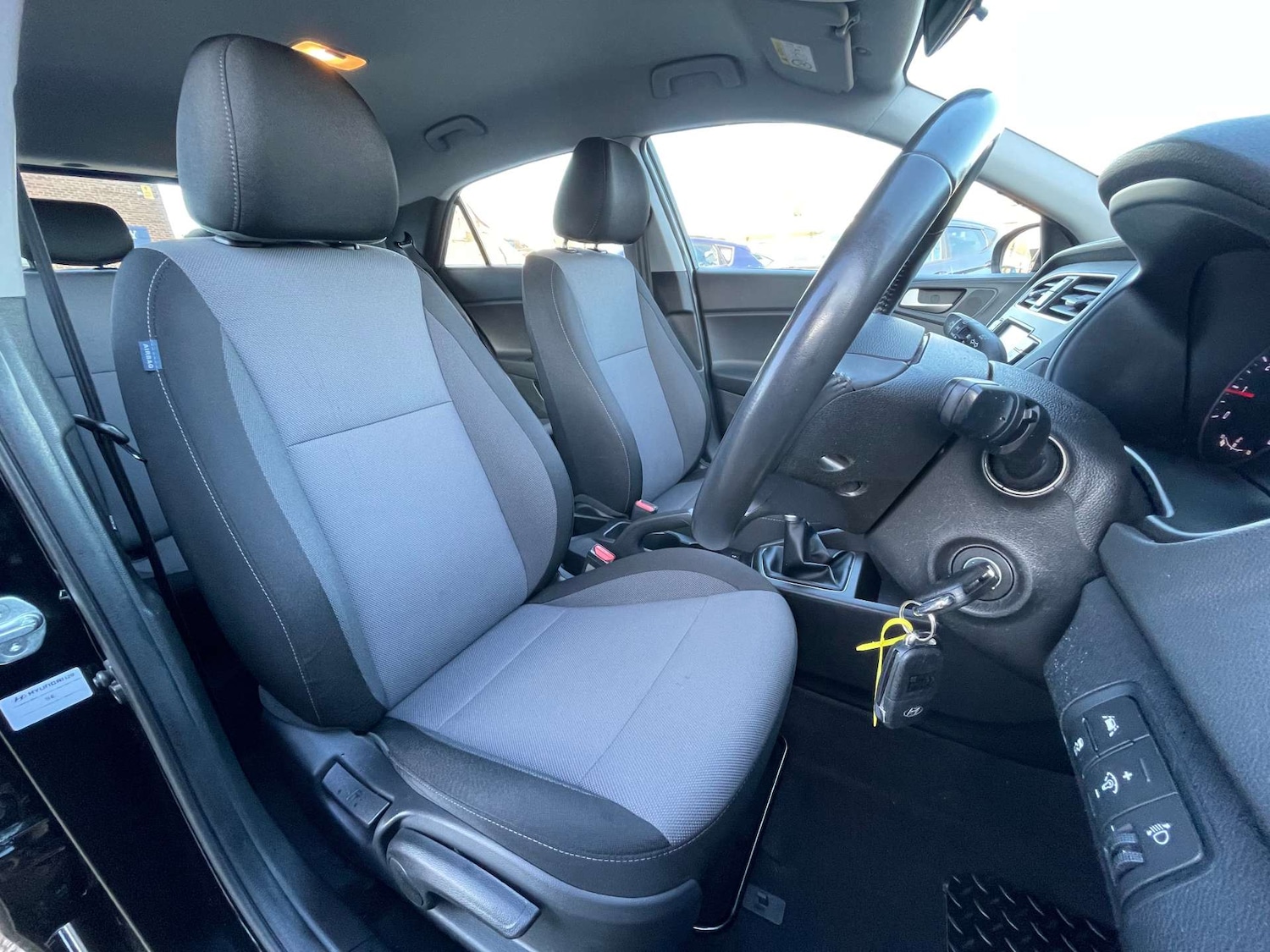 Used Hyundai i20 2019 for sale - 77086082: Photo 54