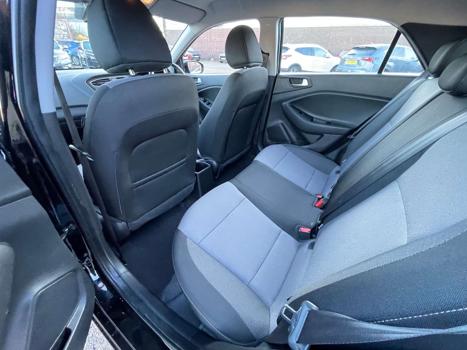 Used Hyundai i20 2019 for sale - 77086082: Photo 57