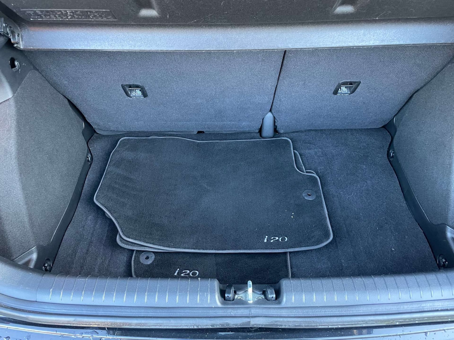 Used Hyundai i20 2019 for sale - 77086082: Photo 59