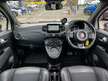 Used Abarth 695 2024 for sale - 79734664: Photo