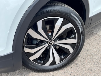 Used Volkswagen T-Cross 2023 for sale - 75425811: Photo