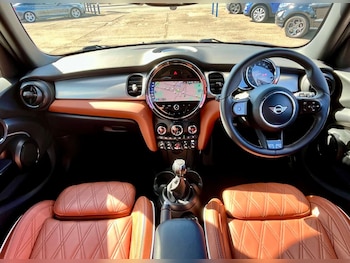 Used MINI Hatch 2022 for sale - 78211872: Photo