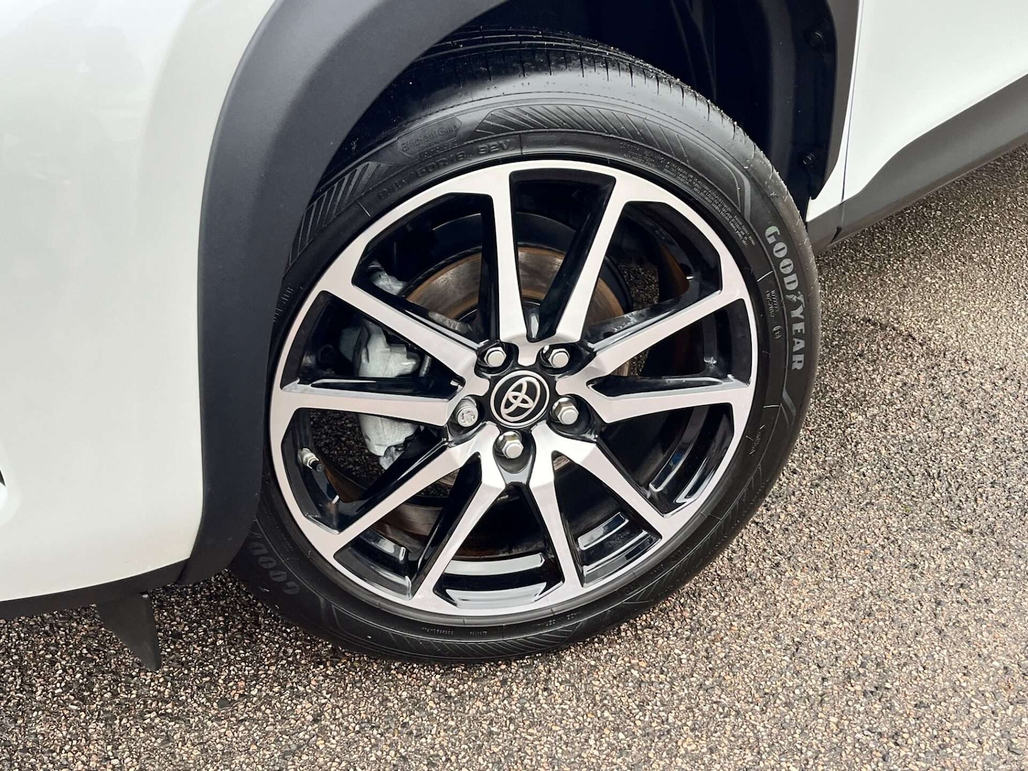 Used Toyota Yaris Cross 2023 for sale - 76905313: Photo 3