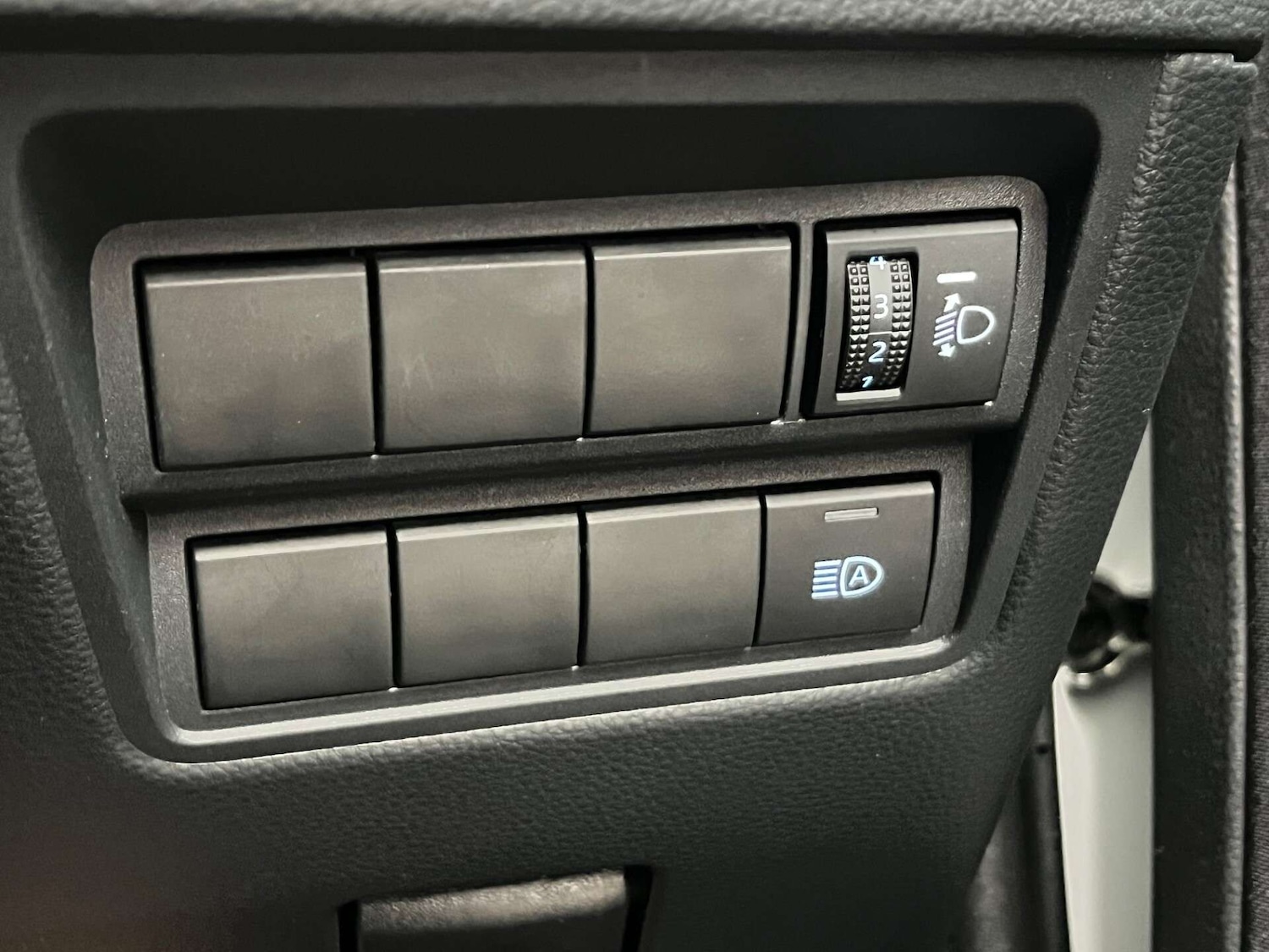 Used Toyota Yaris Cross 2023 for sale - 76905313: Photo 55