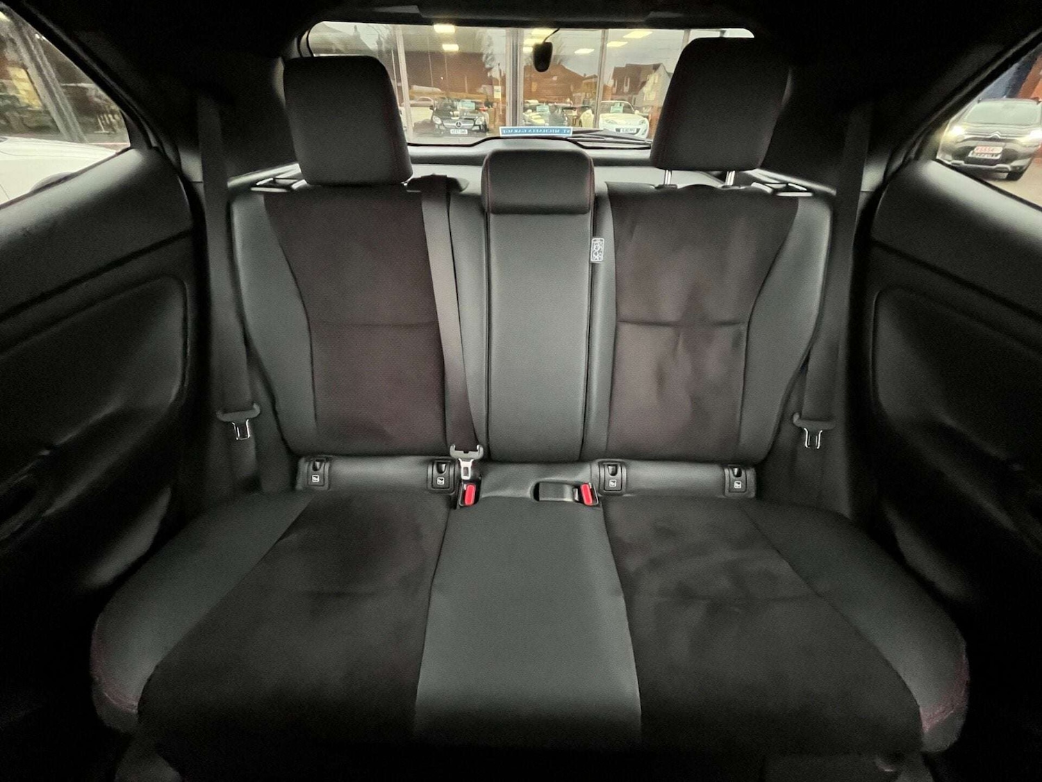 Used Toyota Yaris Cross 2023 for sale - 76905313: Photo 59